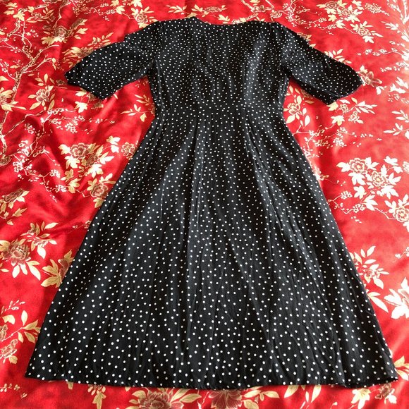 Fabulous Black & White Polka Dot Button Wrap Dress - Size XXS - Picture 8 of 16